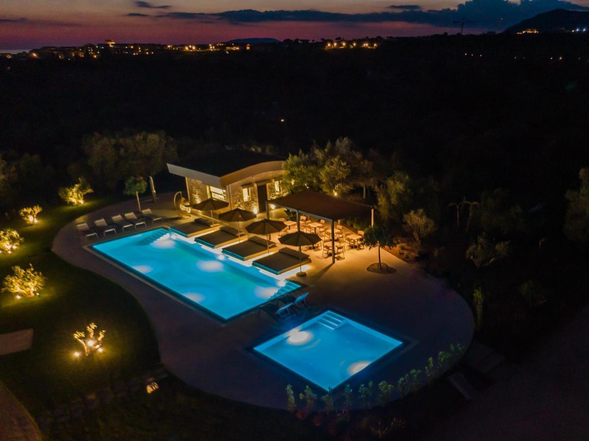 Nestor Luxury Villas With Private Pools Romanos  Exterior foto